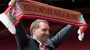 记者：世界杯抽签仪式开始前，大力神杯已经抵达华盛顿（记者称，世界杯抽签开启前，大力神杯已运抵华盛顿）