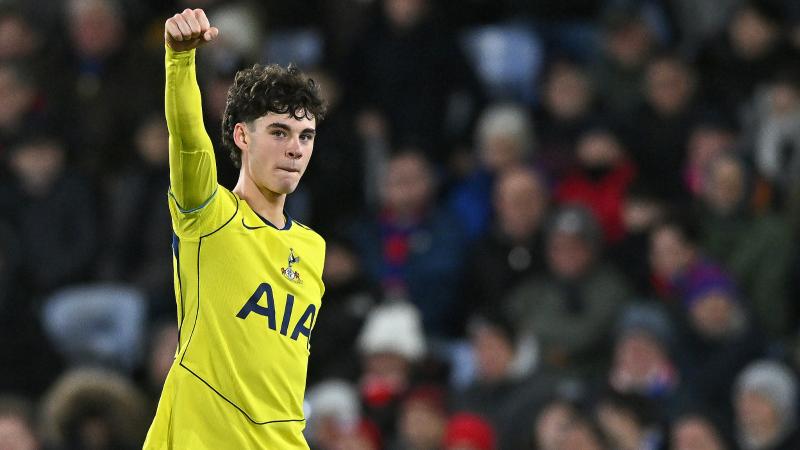 马丁内斯称赞B费：他是助攻之王，曼联在他上场时截然不同（马丁内斯力挺B费：他是助攻王，有他曼联判若两队）