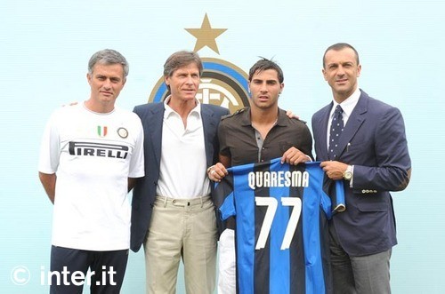 自吉鲁以来，姆巴佩是首位欧冠上演大四喜的法国球员（姆巴佩成为继吉鲁之后首位在欧冠上演大四喜的法国球员）