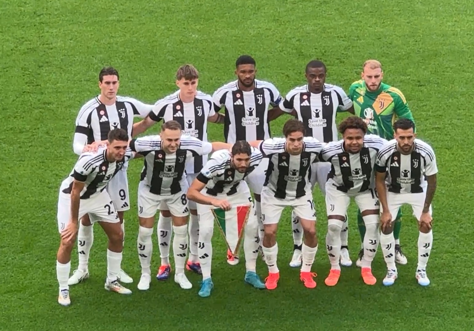 小孔塞桑：和伊尔迪兹一起踢球很容易；相信我未来会进很多球（小孔塞桑：和伊尔迪兹搭档很顺，我有信心未来攻入大量进球）