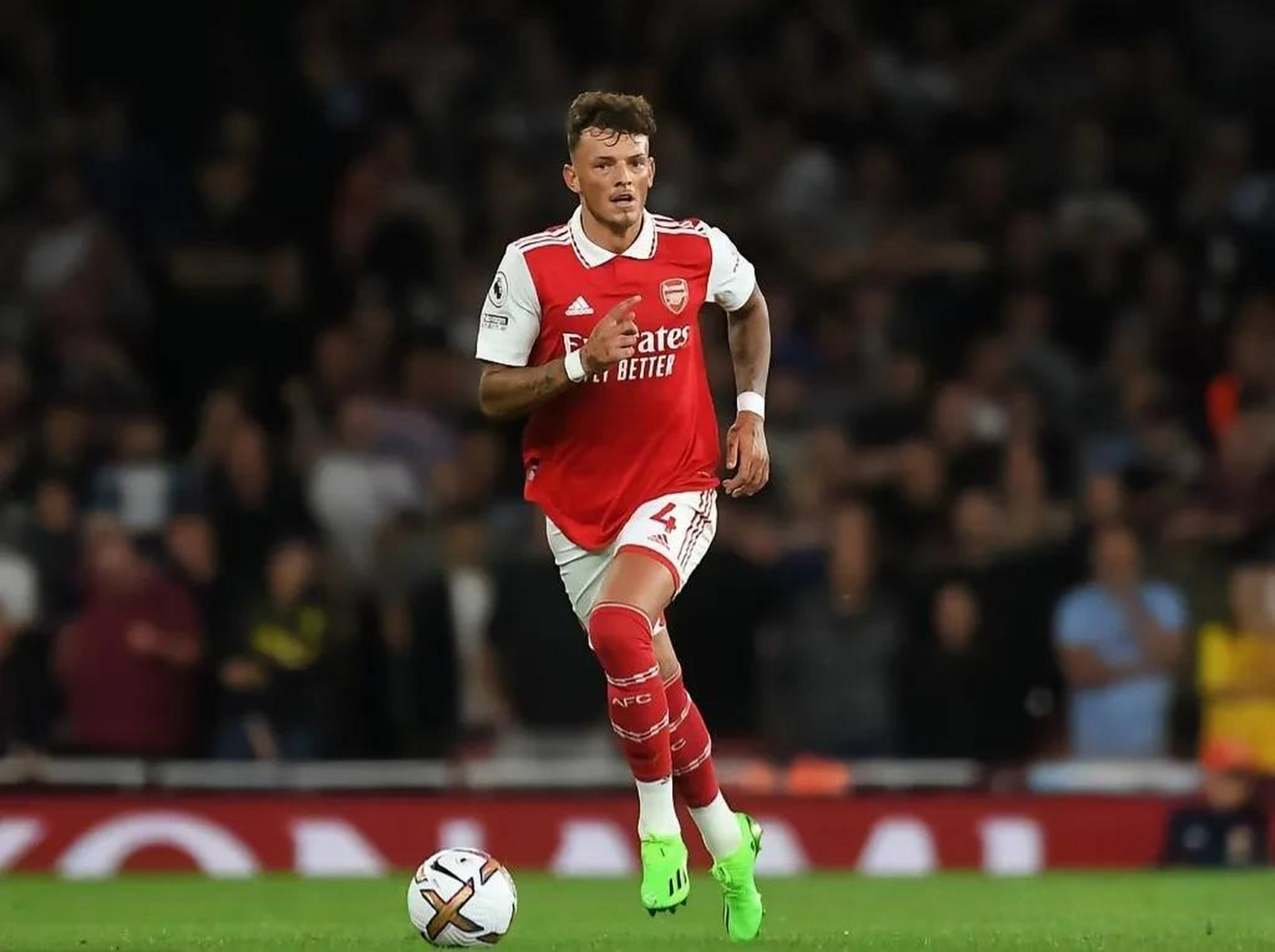 日职乙战报：富山胜利4-1完胜秋田，末轮奇迹保级（日乙收官：富山胜利4-1力克秋田，压哨奇迹保级）