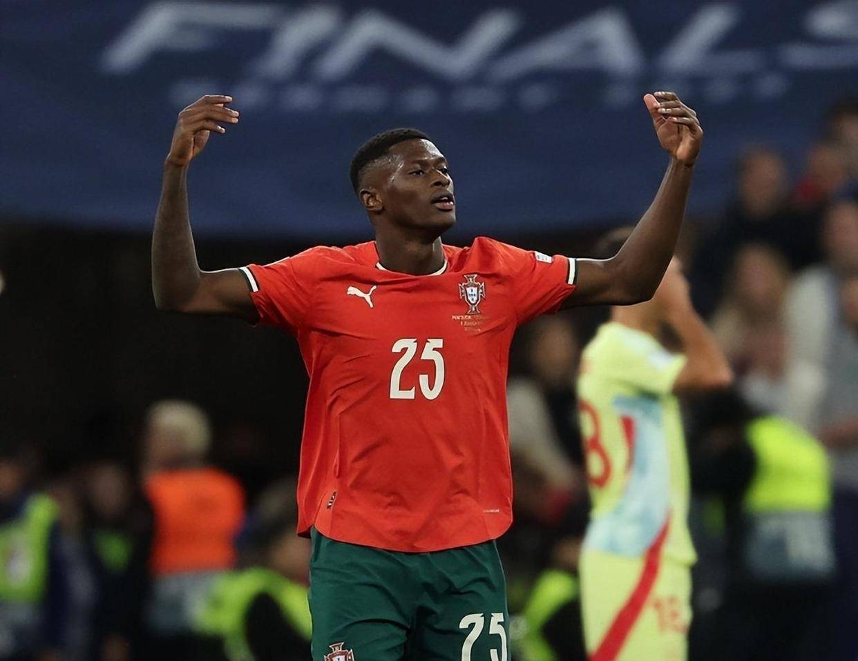 17／18赛季以来英超参与进球数榜：萨拉赫第一，孙凯分居二三（英超自17／18赛季参与进球排名：萨拉赫居首，孙兴慜、凯恩分列第二第三）