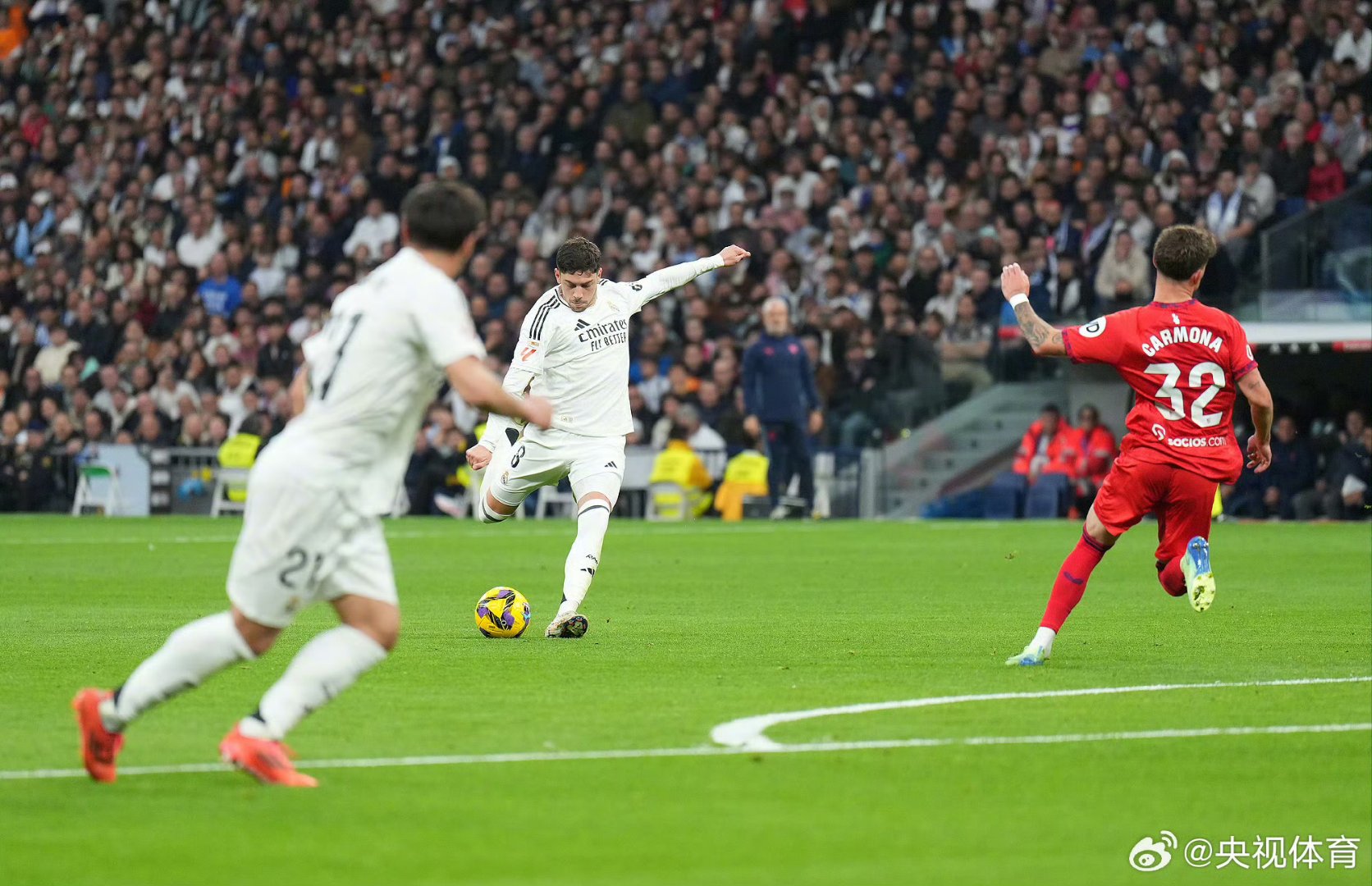 荷媒：拜仁今天将派球探考察里德，评估是否正式联系费耶诺德（荷媒：拜仁今日派球探考察里德，权衡是否与费耶诺德展开正式洽谈）