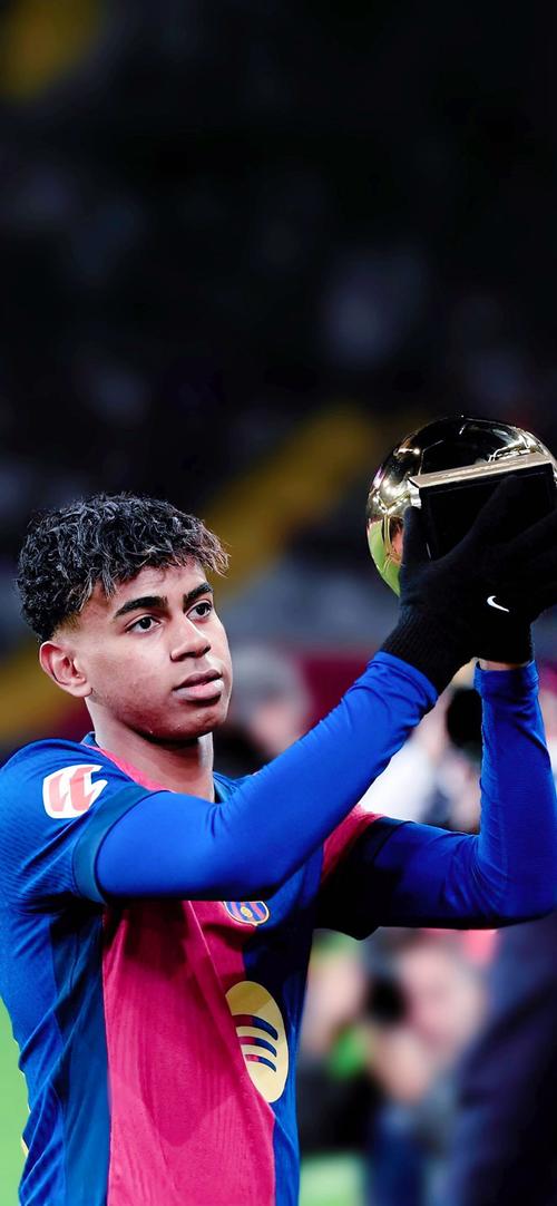 掘金约基奇三双末节爆发（约基奇砍三双带动掘金末节爆发）