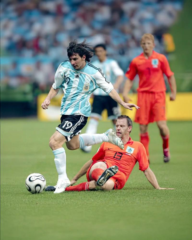 7分钟闪击，为那不勒斯自1989年以来意甲对尤文最快进球（开场7分钟即破门，那不勒斯刷新自1989年来对尤文意甲最快进球纪录）