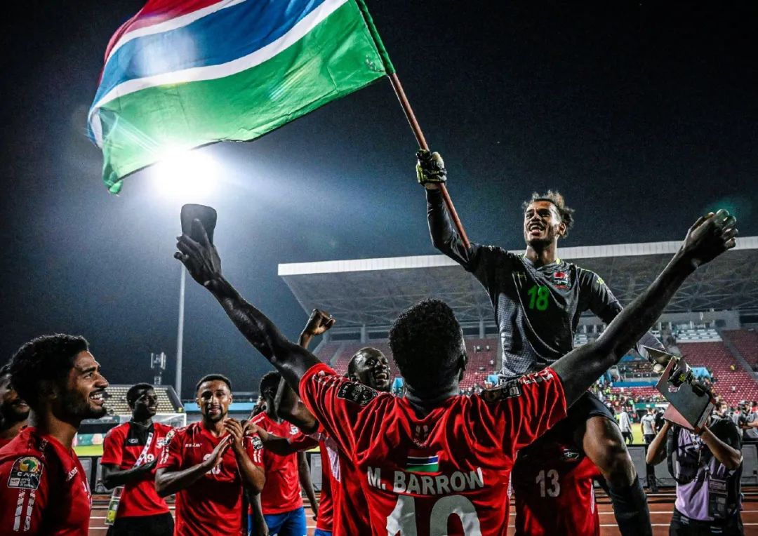 莱斯科特：拜仁是拿欧冠的头号热门；阿森纳还需证明其稳定性（莱斯科特：拜仁是欧冠夺冠头号热门，阿森纳仍需证明稳定性）