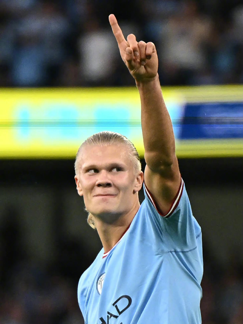 欧冠本周最佳球员候选：马杜埃凯、孔德、德凯特拉雷、格洛赫（欧冠本周最佳四人入围：马杜埃凯、孔德、德凯特拉雷、格洛赫）